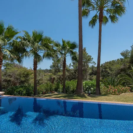 Es Foners En Con Piscina Y Jacuzzis En *