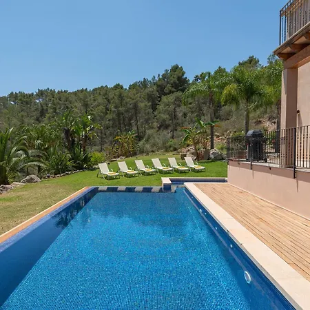 Es Foners En Con Piscina Y Jacuzzis En