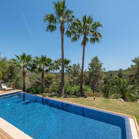 Es Foners En Con Piscina Y Jacuzzis En